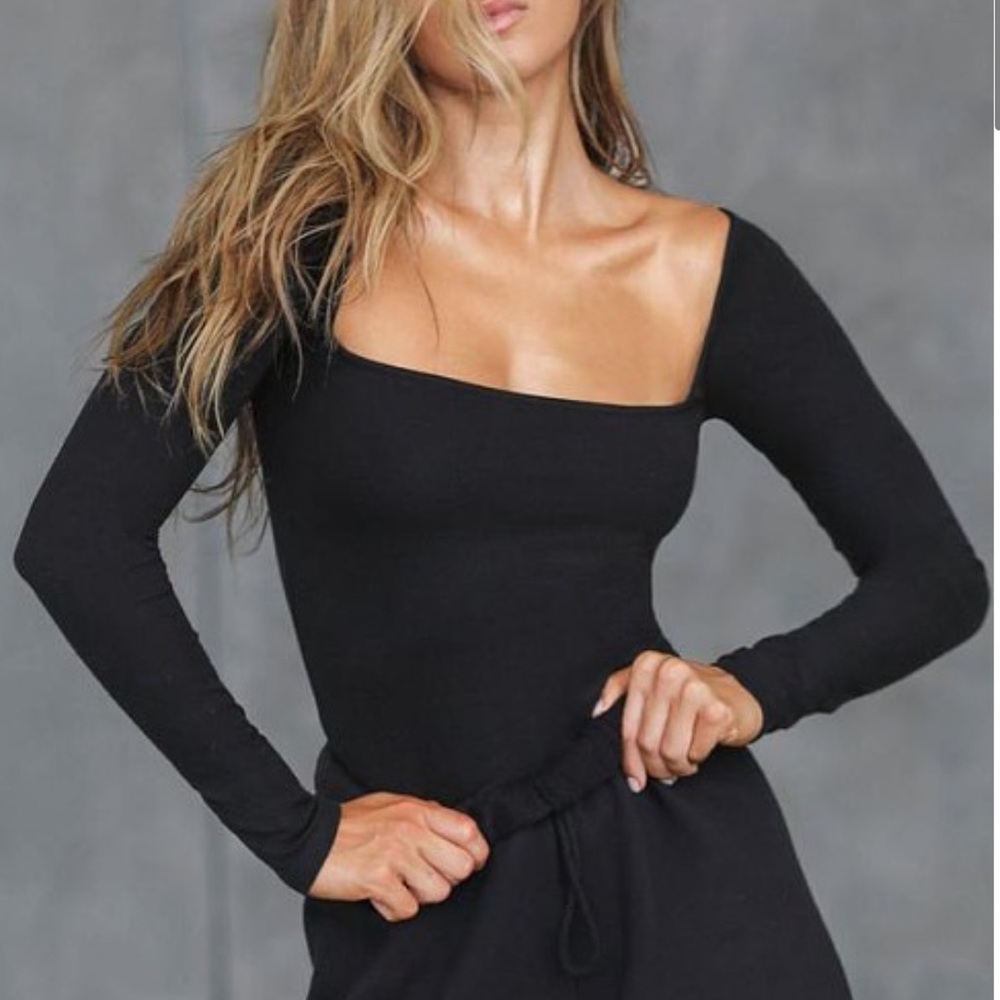 Joah Brown Black Square Neck Long Sleeve